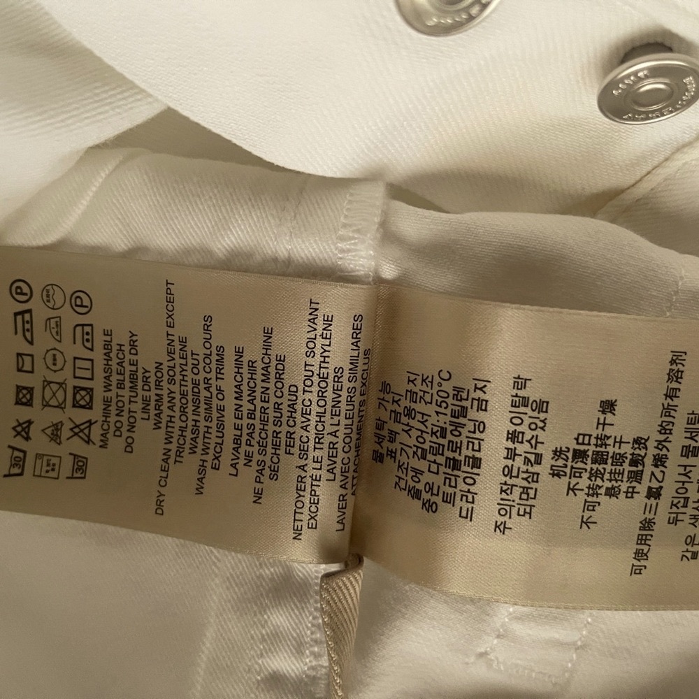 Burberry White Straight Leg Jeans with Seamless Stitching , NWT - Picture 11 of 12